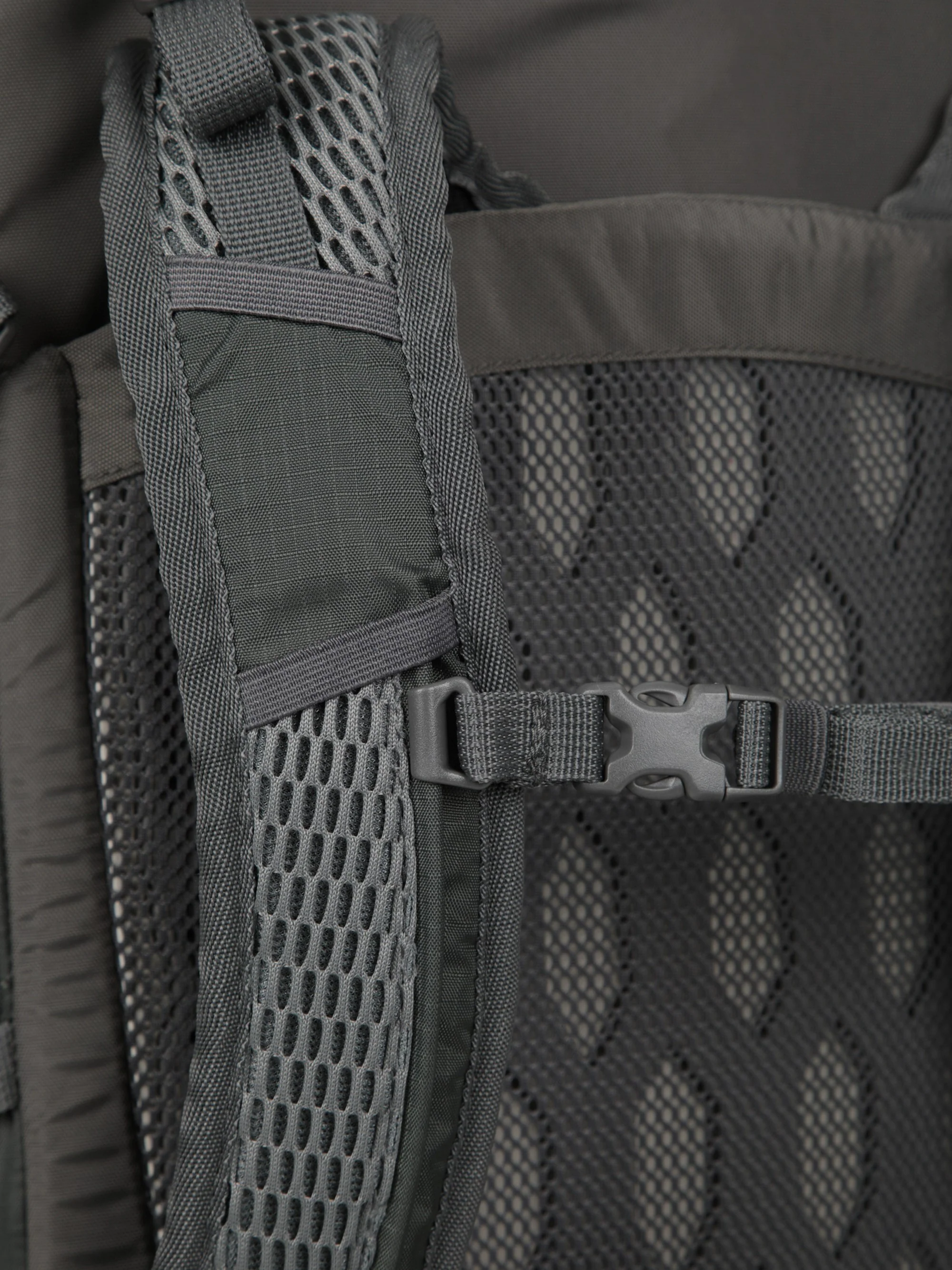 EMS Sector 45L Backpack - Image 4